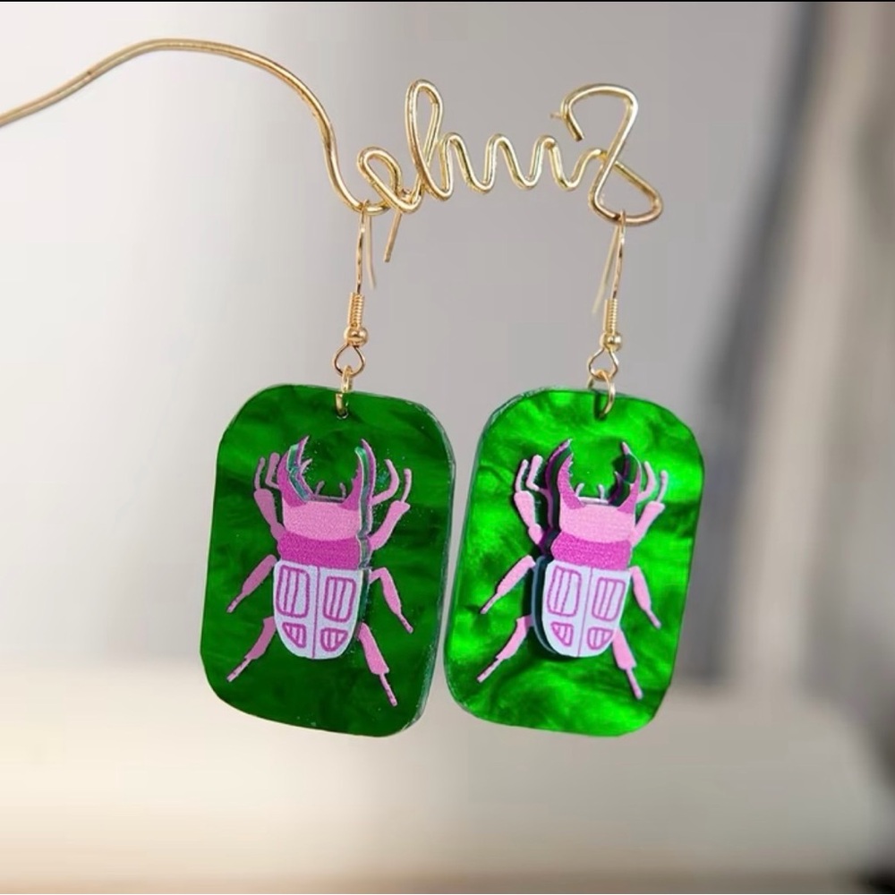 Pink Beetle Earrings ✨ New - Picture 2 of 5